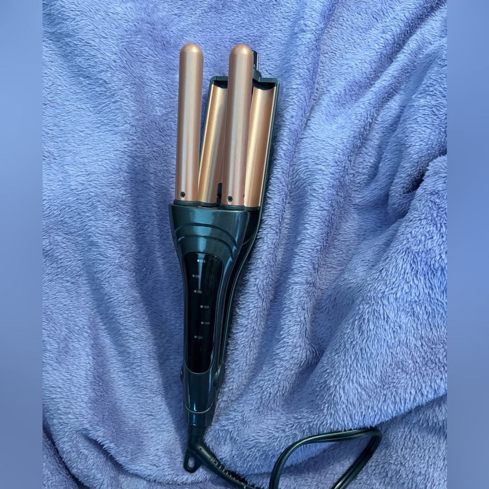 Revlon Gold and Black Hair Waver